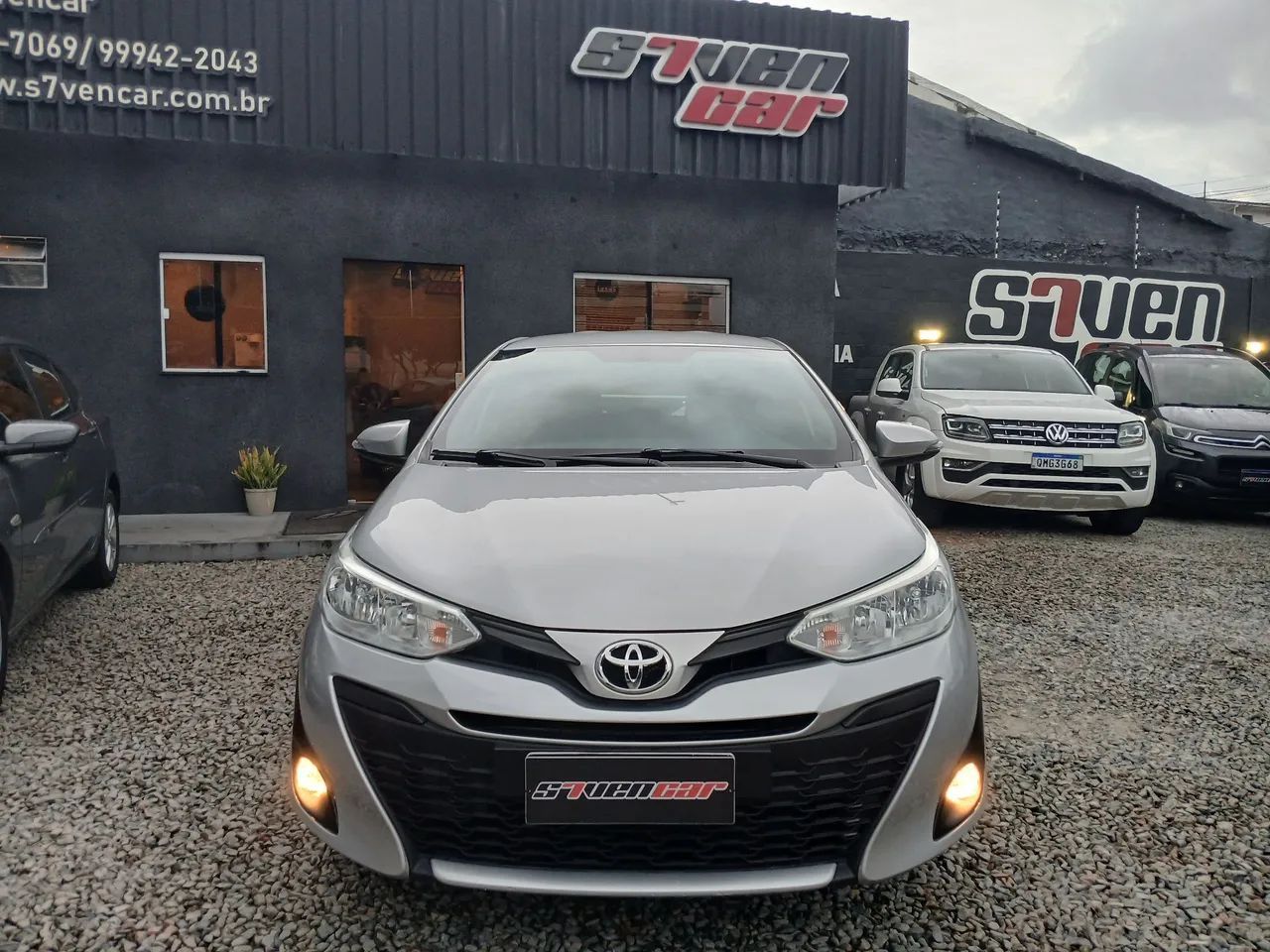 Toyota YARIS 2