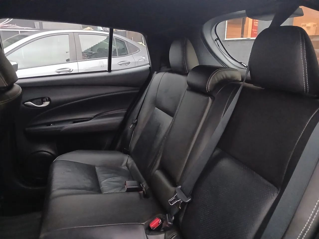 Toyota YARIS 13