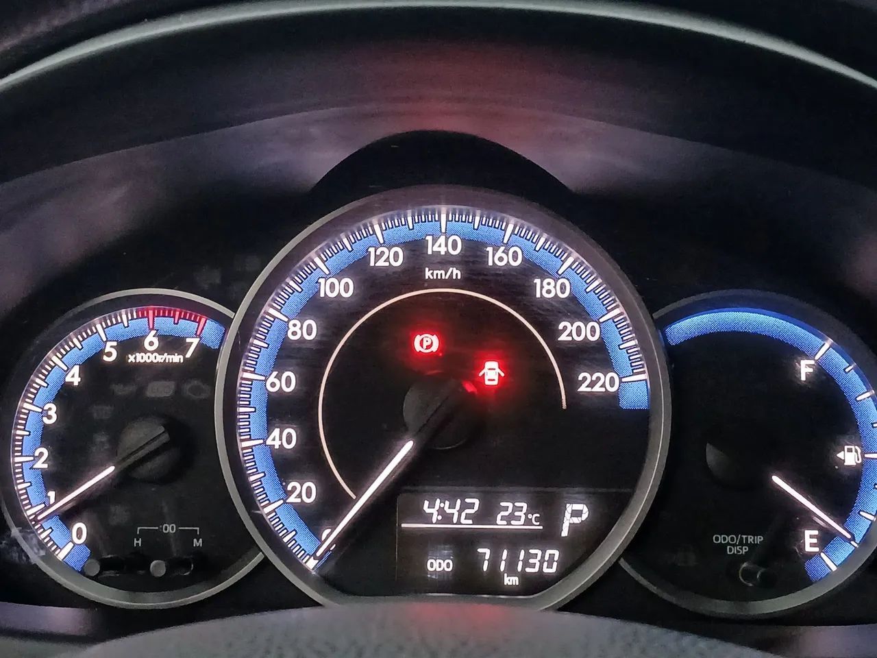 Toyota YARIS 9