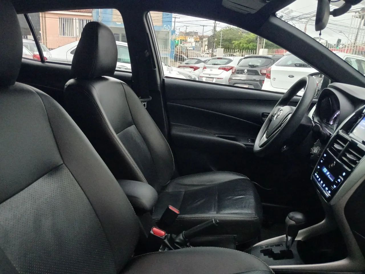 Toyota YARIS 11
