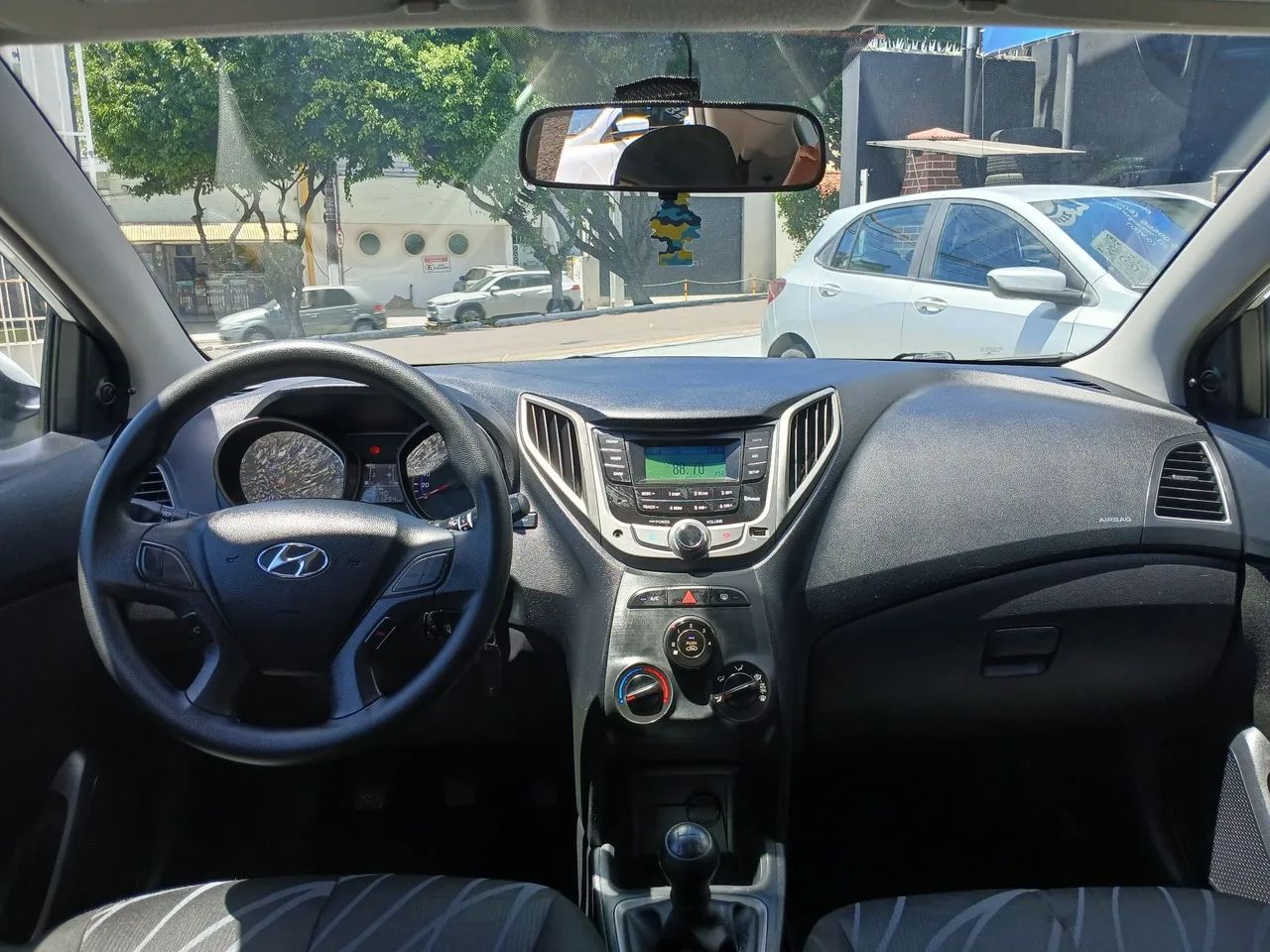 Hyundai HB20 10