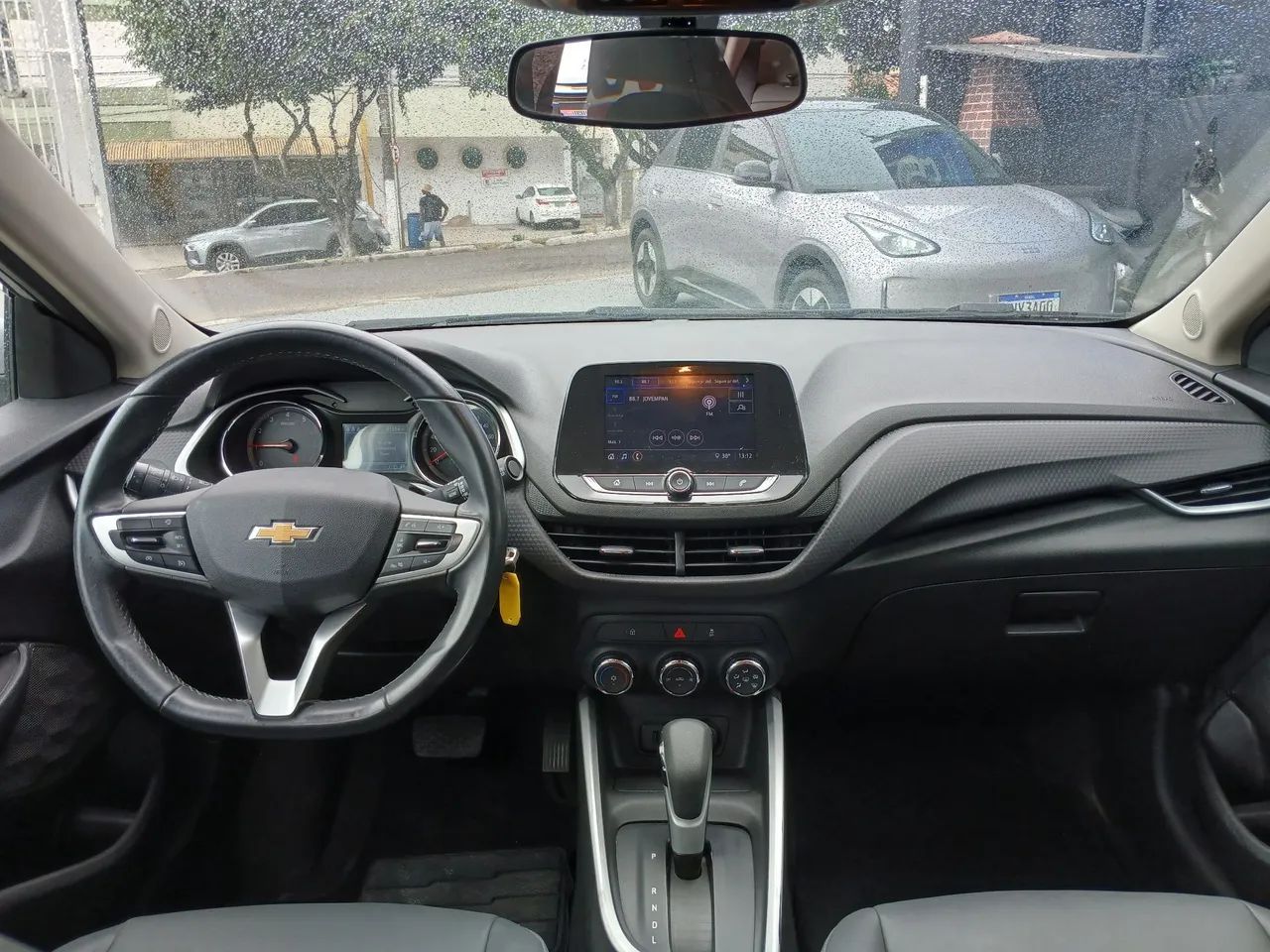 Chevrolet ONIX 10