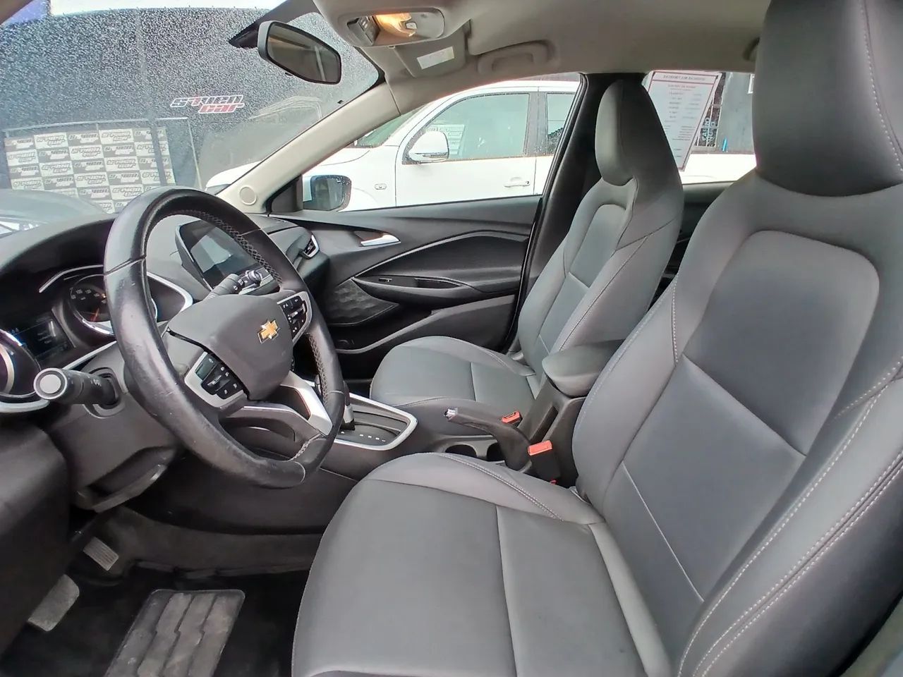 Chevrolet ONIX 8