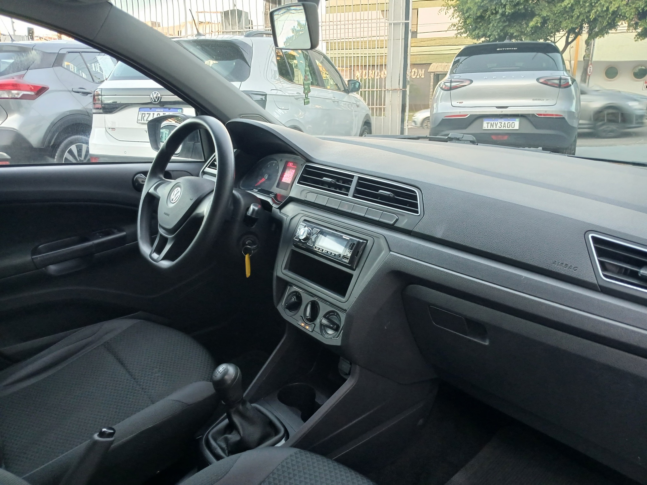VOLKSWAGEN VOYAGE 11