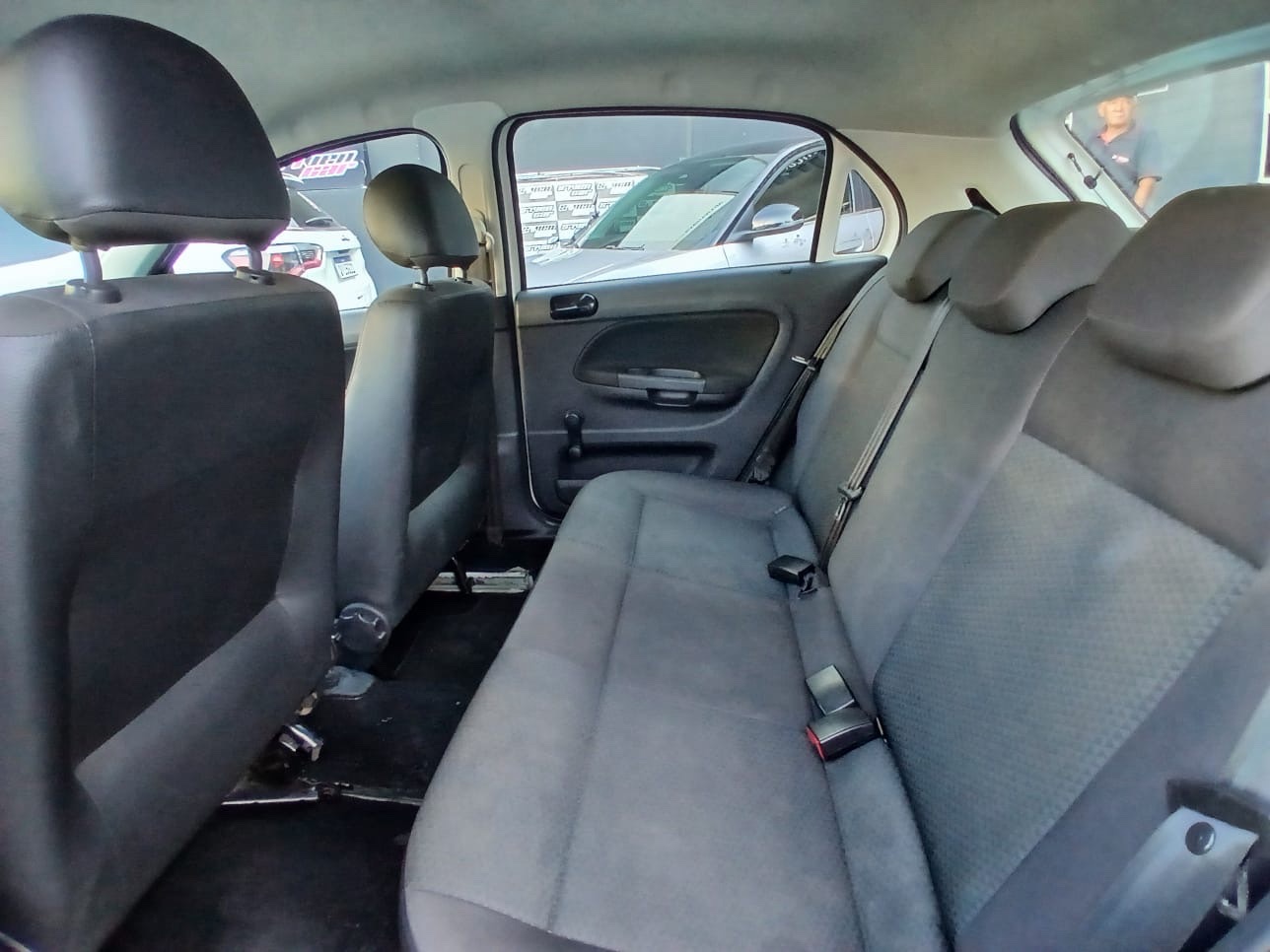 VOLKSWAGEN GOL 11