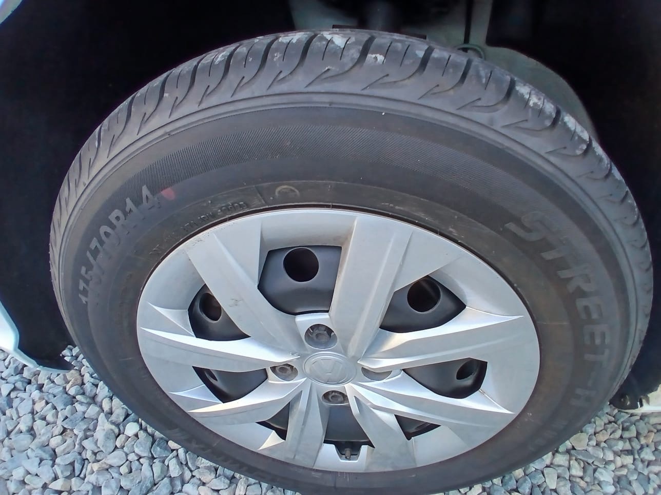 VOLKSWAGEN GOL 13