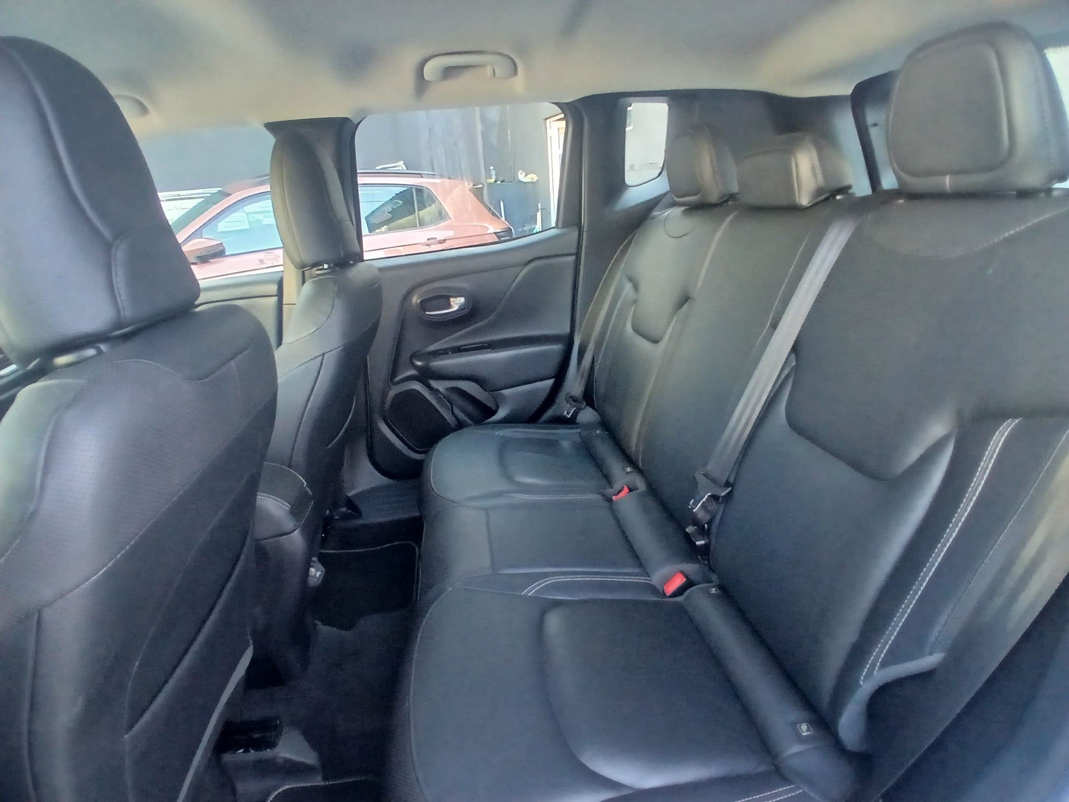 Jeep Renegade 13