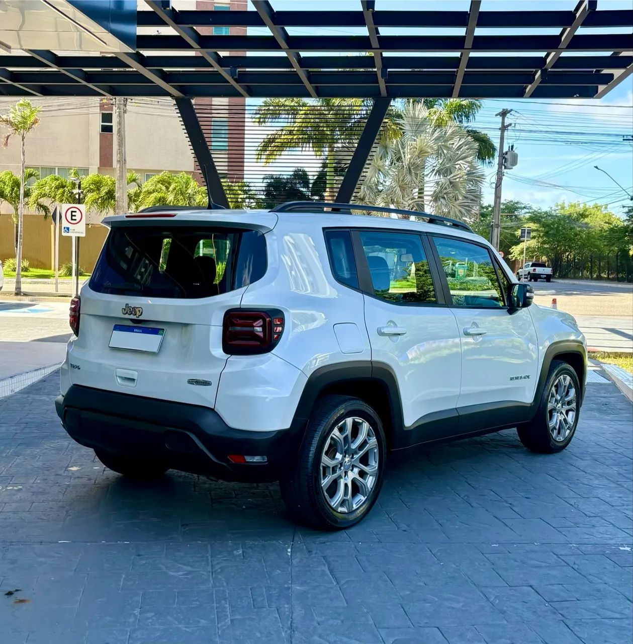 Jeep RENEGADE 6