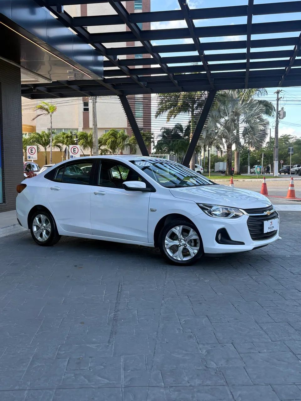 Chevrolet ONIX 8