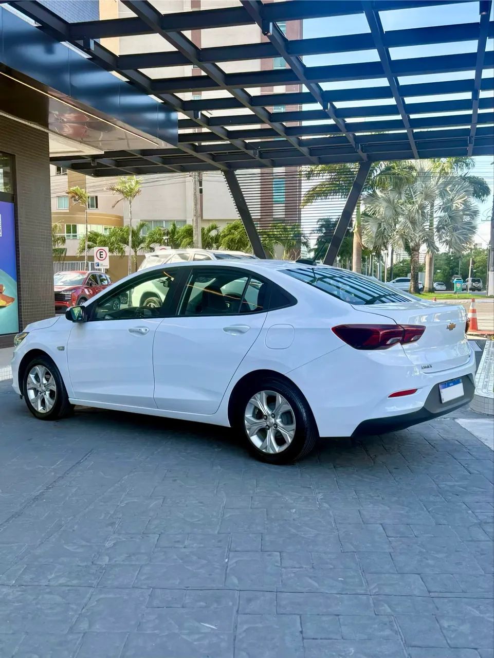 Chevrolet ONIX 4