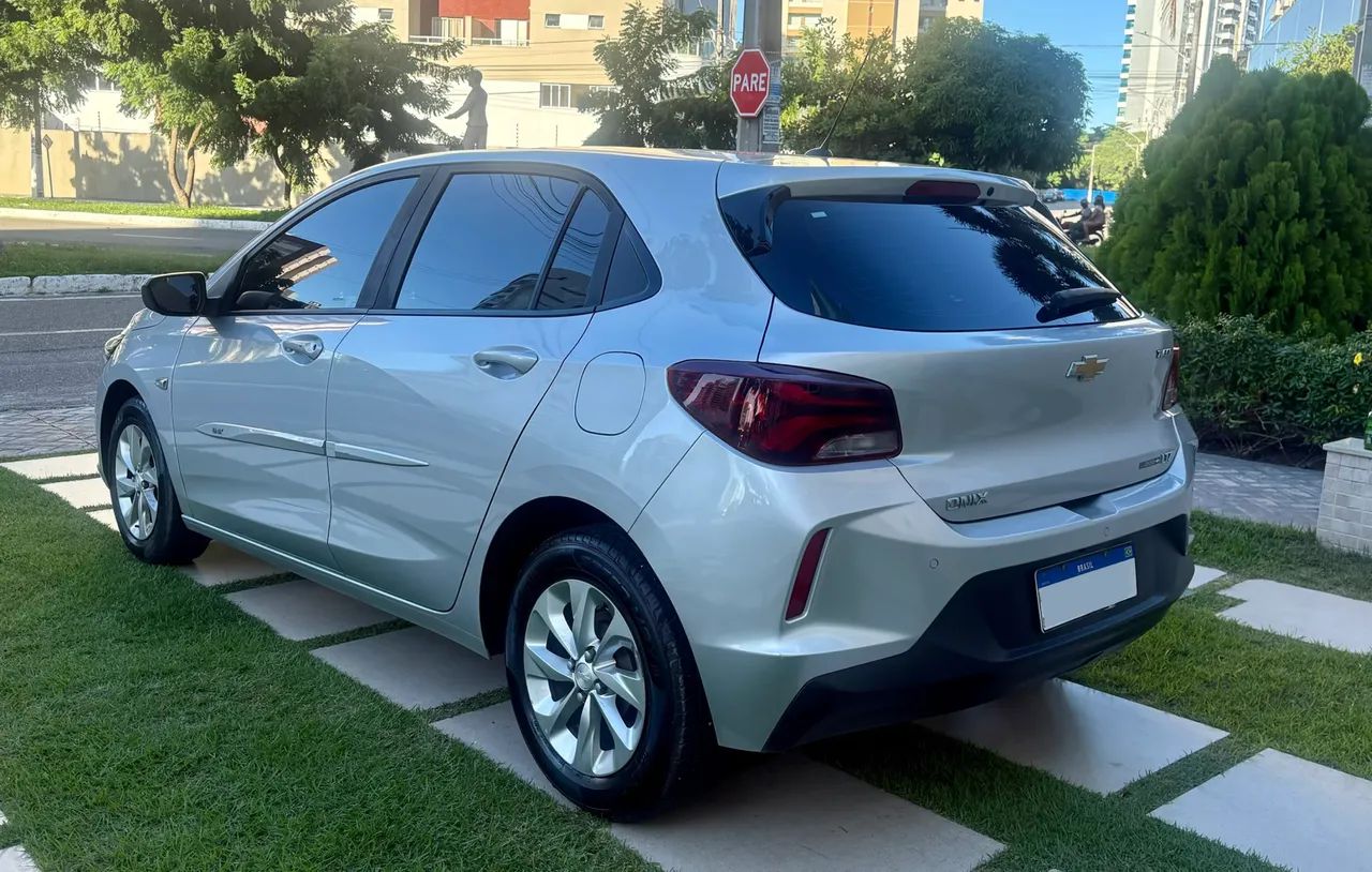 Chevrolet ONIX 5