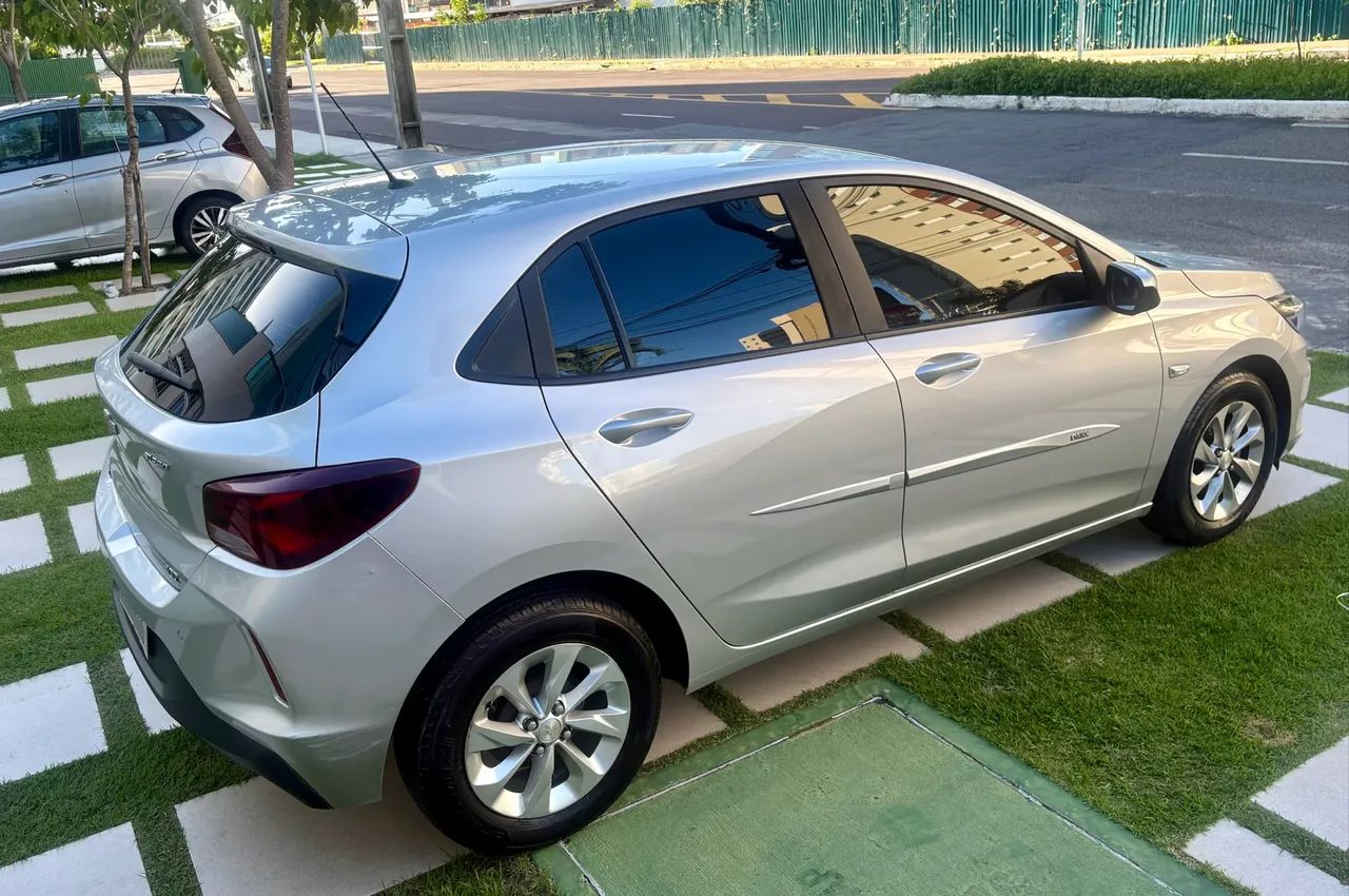 Chevrolet ONIX 8