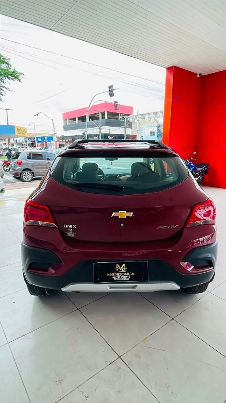 Chevrolet ONIX 4