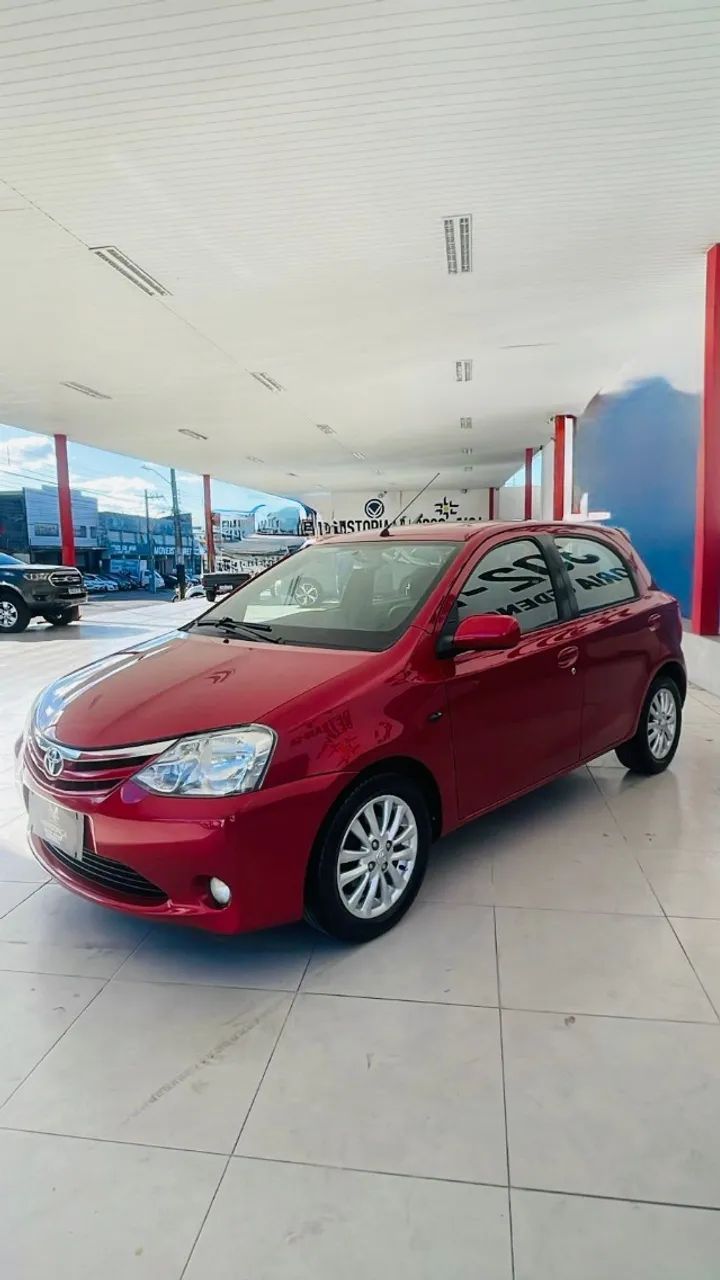 Toyota ETIOS 4