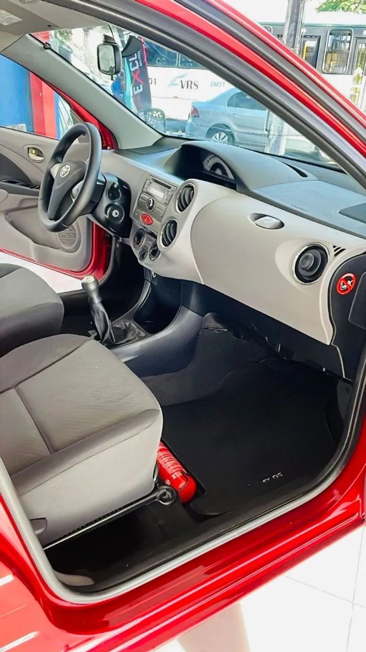 Toyota ETIOS 7