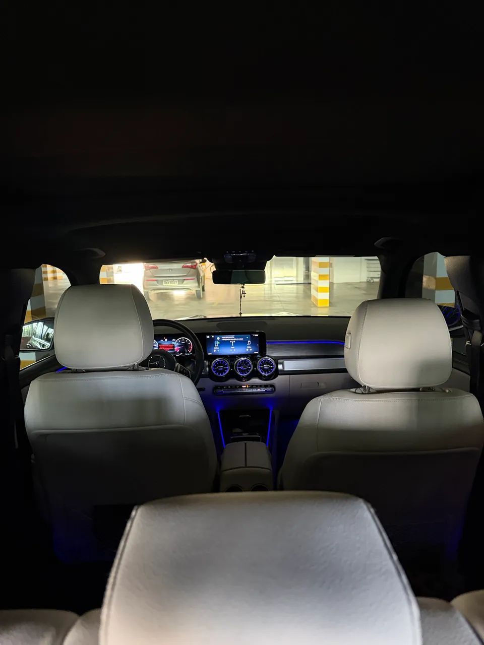 Mercedes-Benz GLB 10
