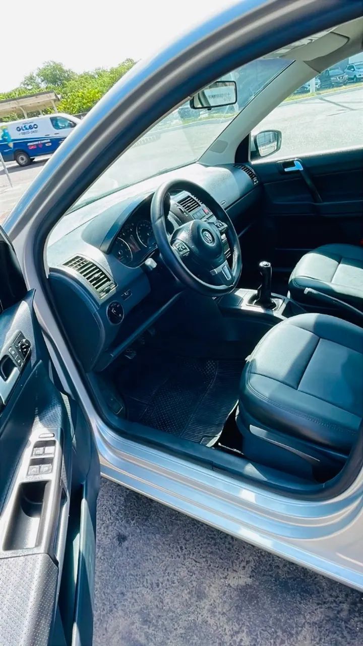 Volkswagen POLO 13