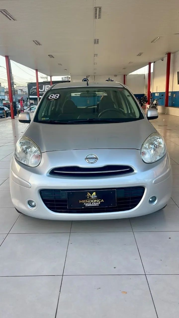 Nissan MARCH 5