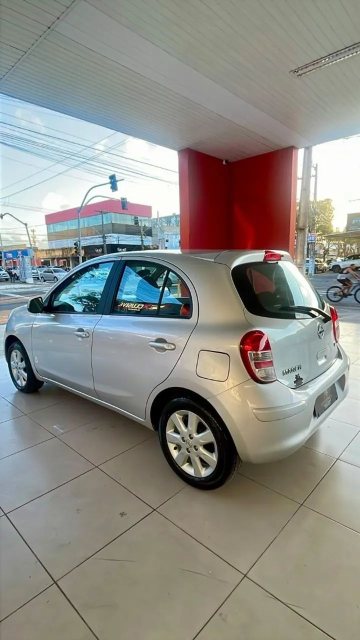Nissan MARCH 13