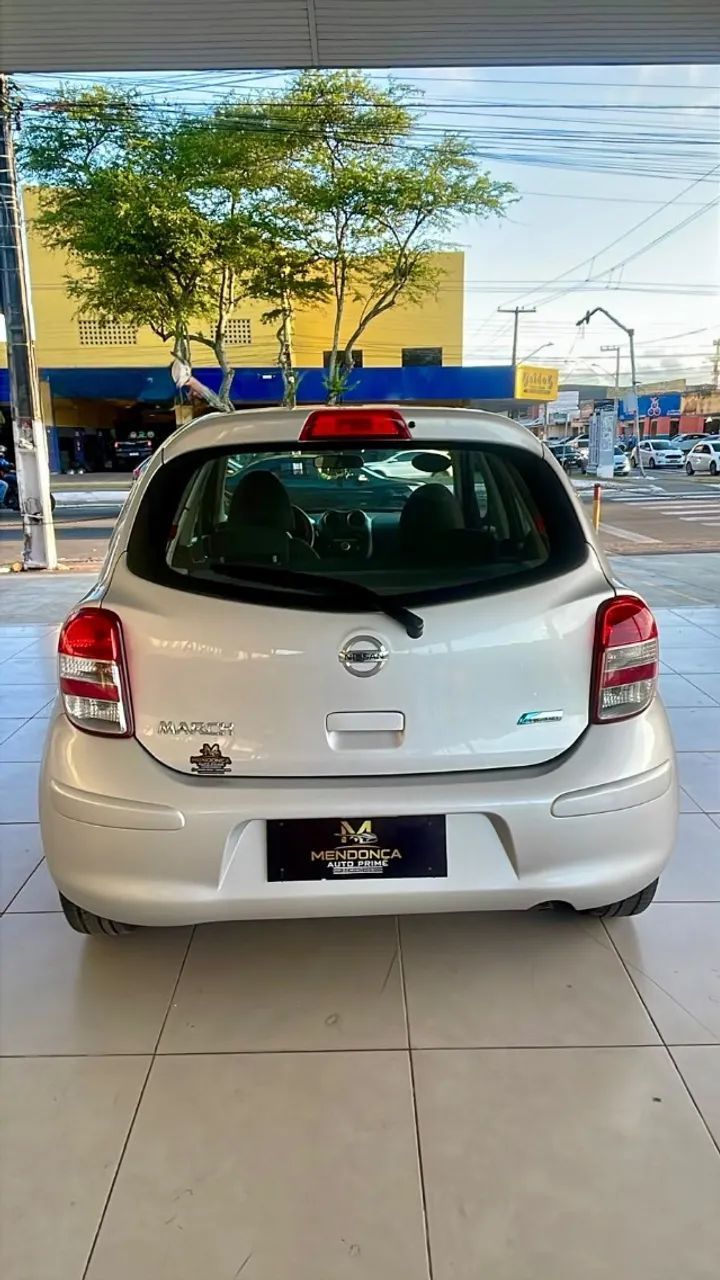 Nissan MARCH 8