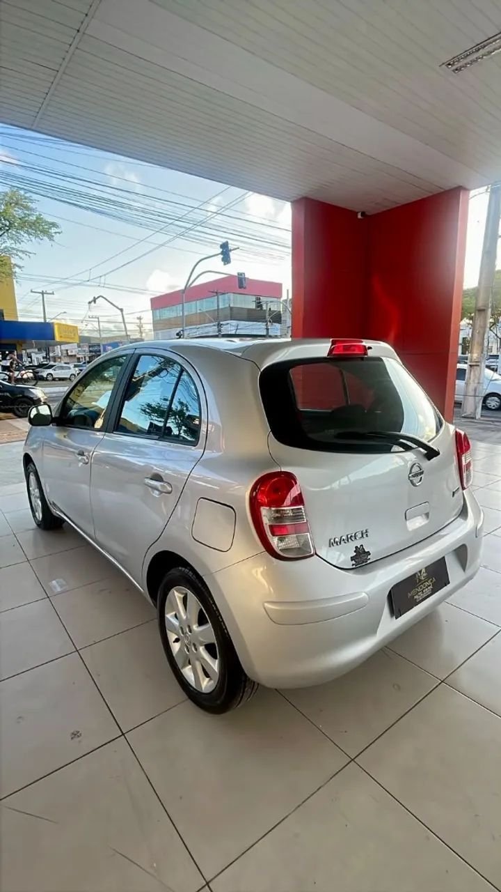 Nissan MARCH 9