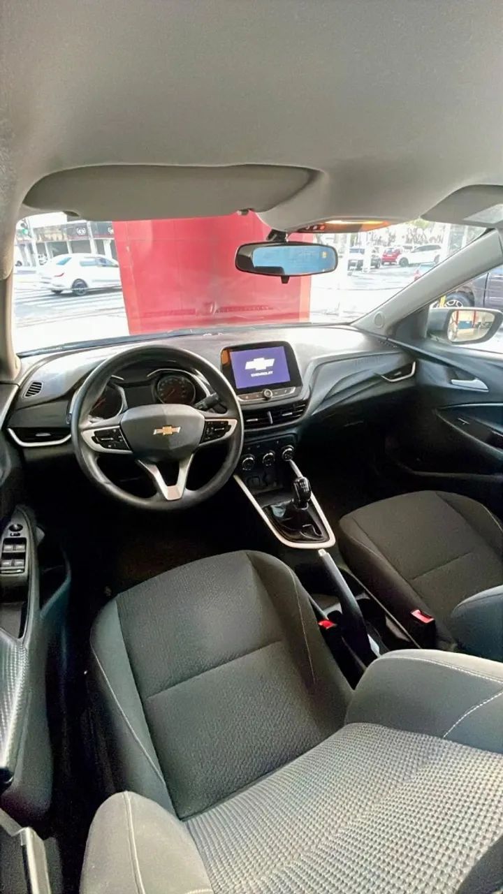 Chevrolet ONIX 15