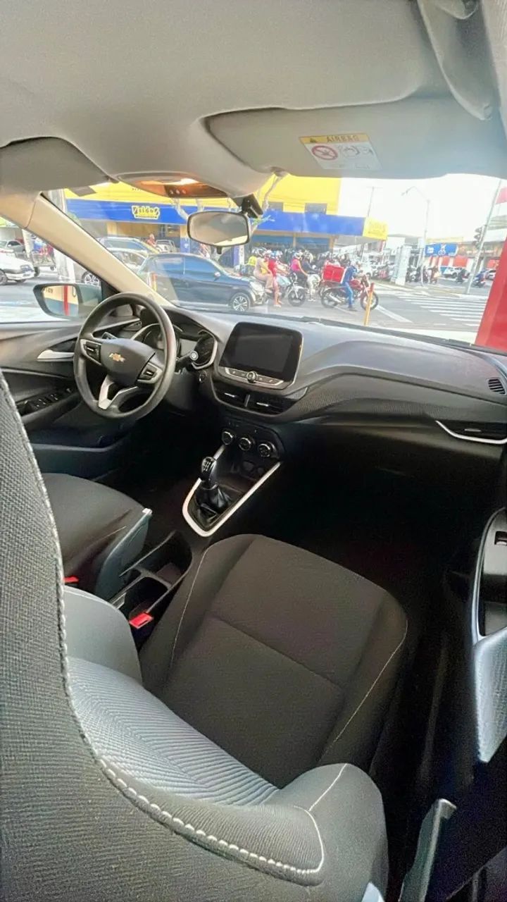 Chevrolet ONIX 14