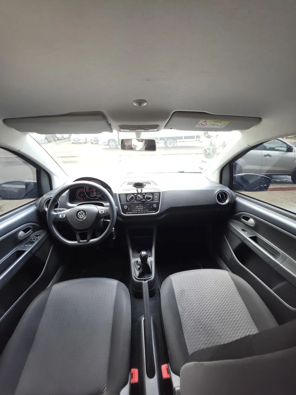 Volkswagen UP 11