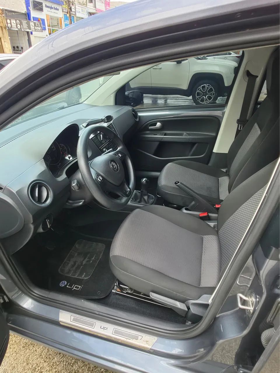 Volkswagen UP 13