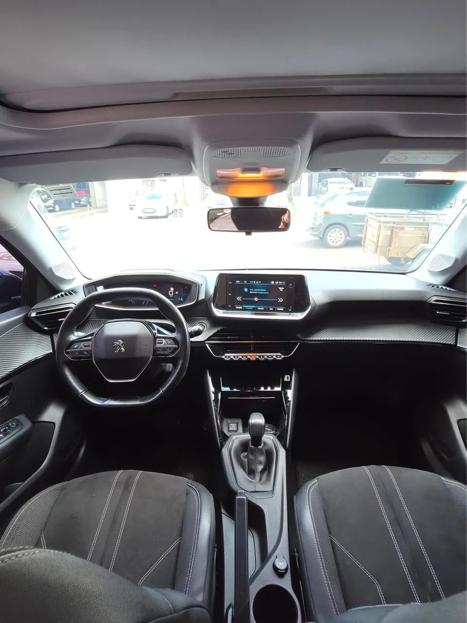 Peugeot 208 17