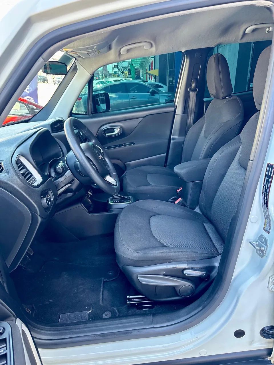 Jeep RENEGADE 8