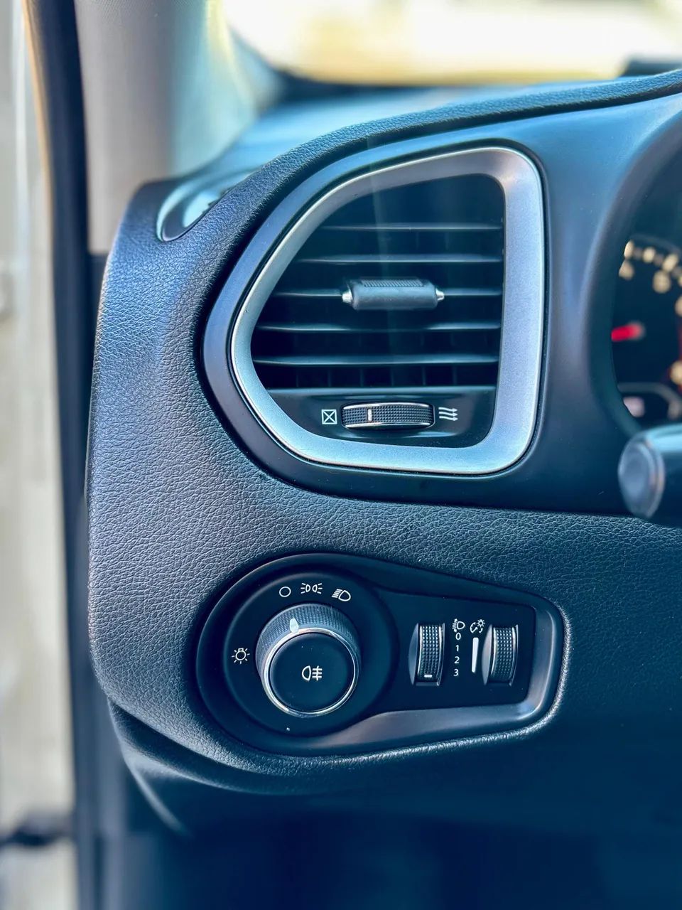 Jeep RENEGADE 11