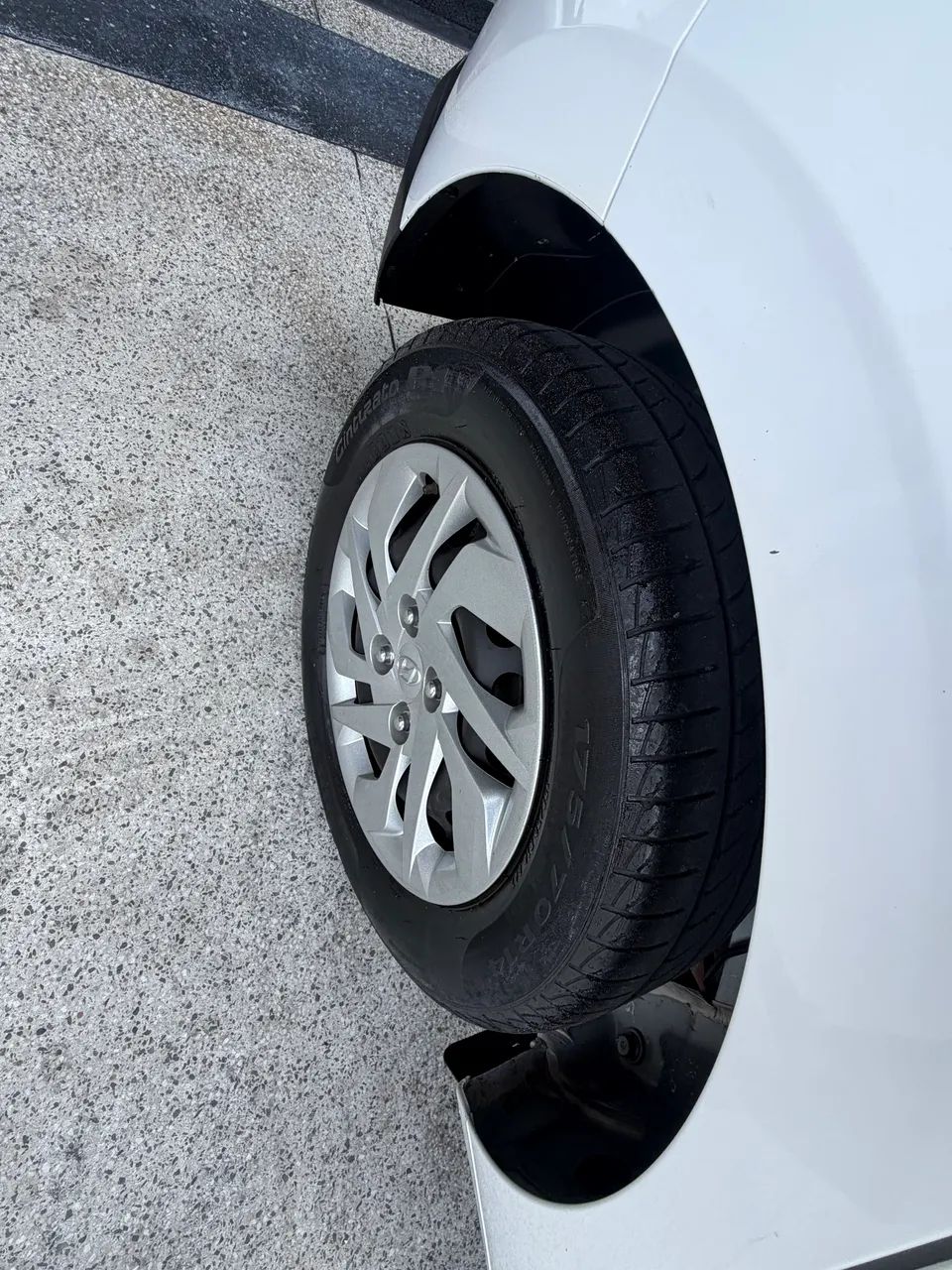 Hyundai HB20 12