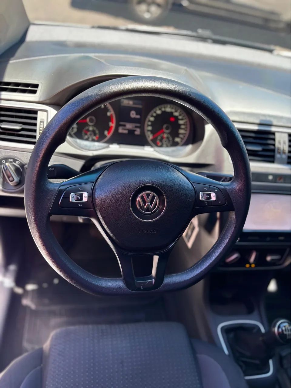 Volkswagen FOX 6