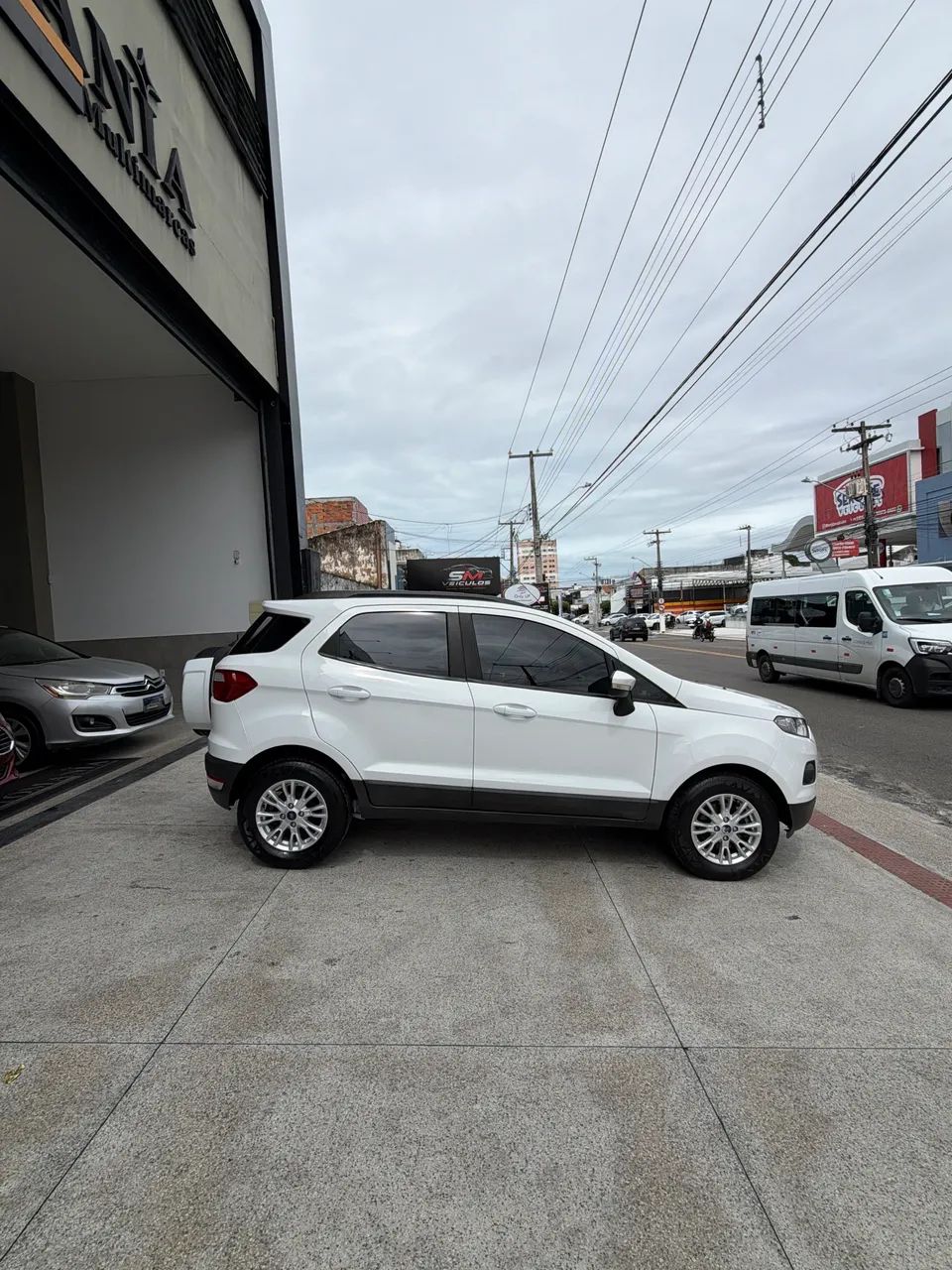 Ford ECOSPORT 4