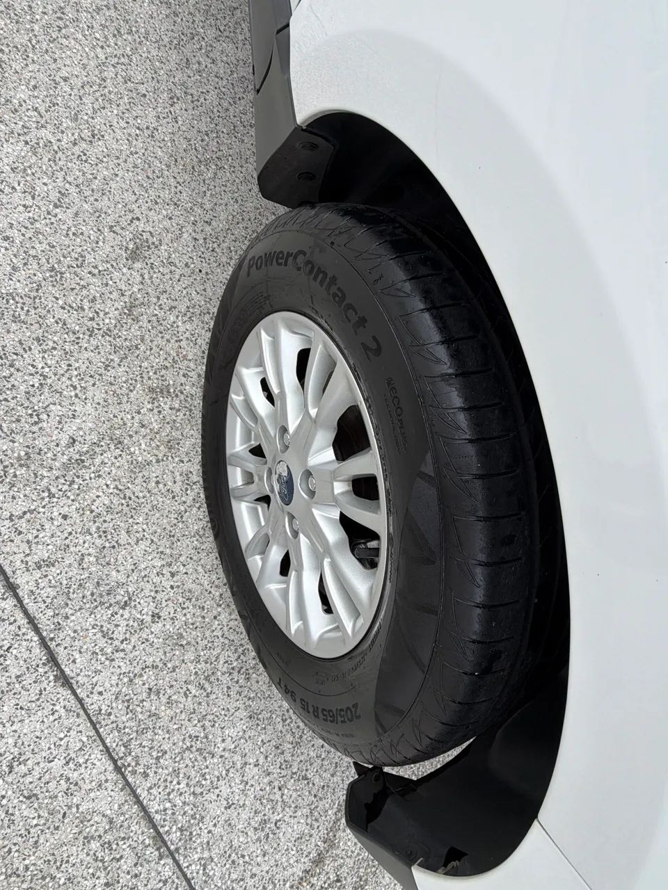 Ford ECOSPORT 11