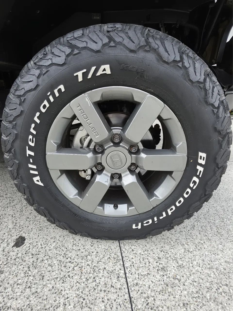 Troller T-4 6