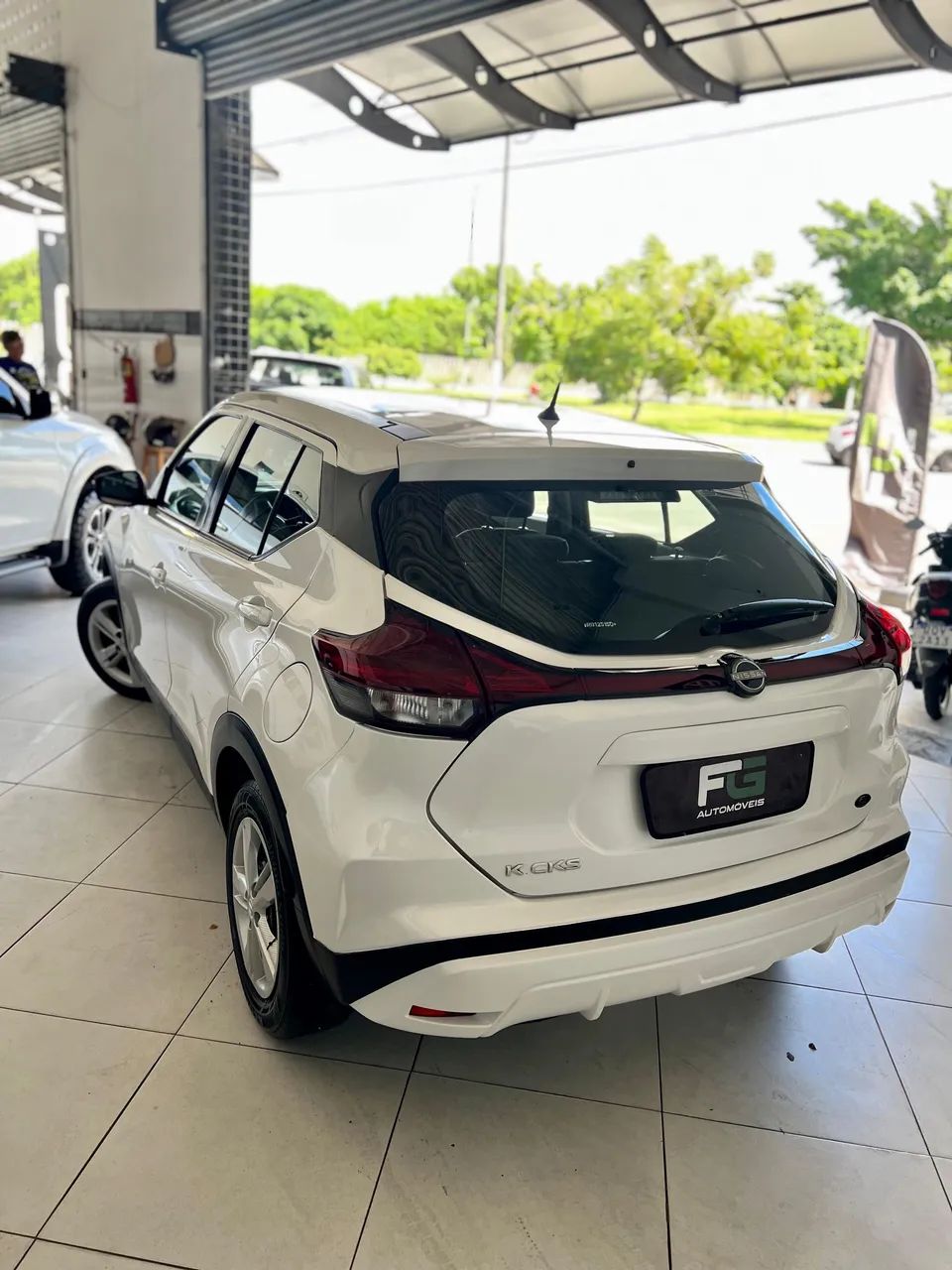 Nissan KICKS 4