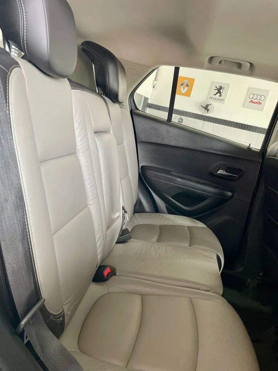Chevrolet TRACKER 9