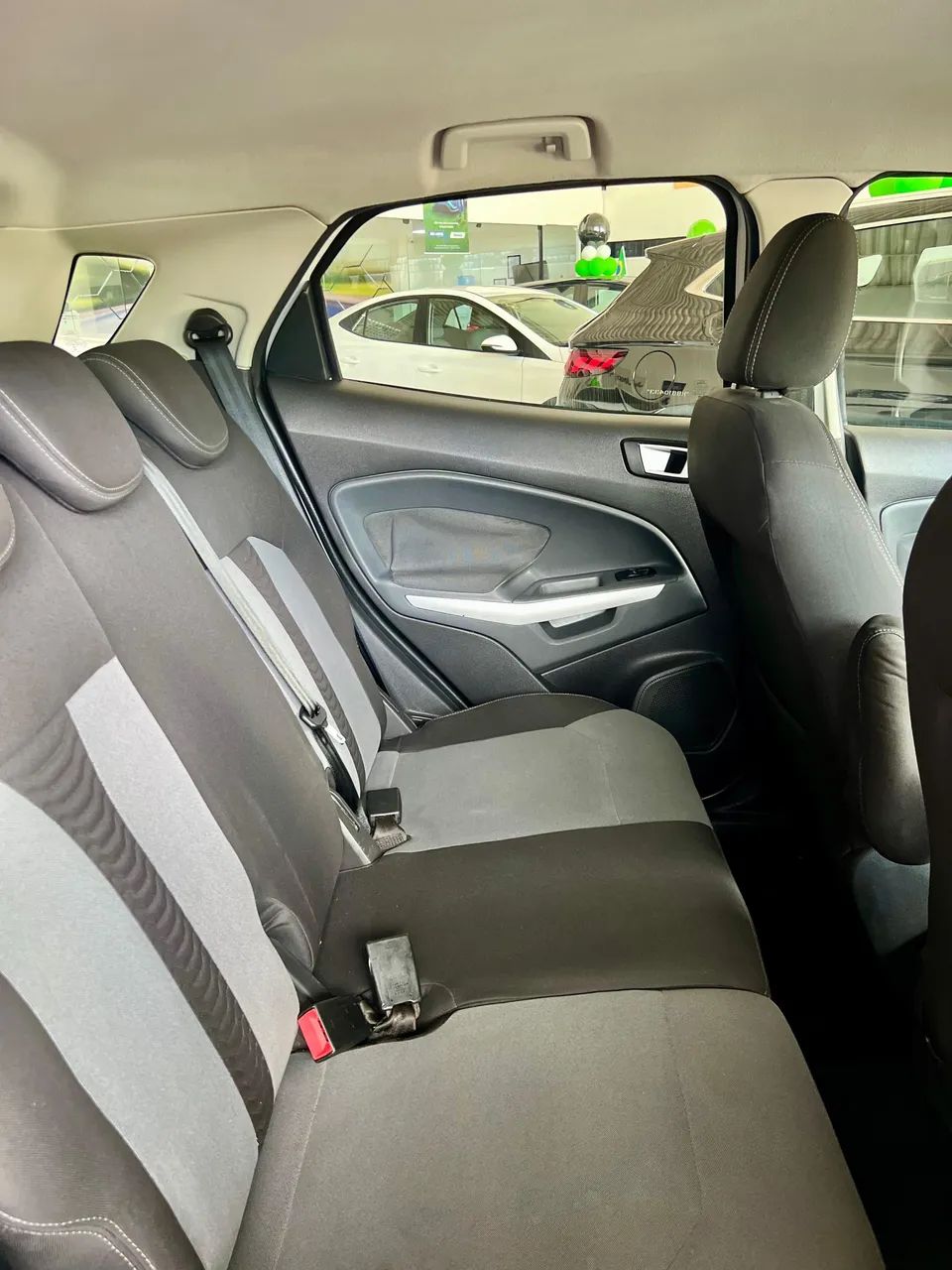 Ford ECOSPORT 8