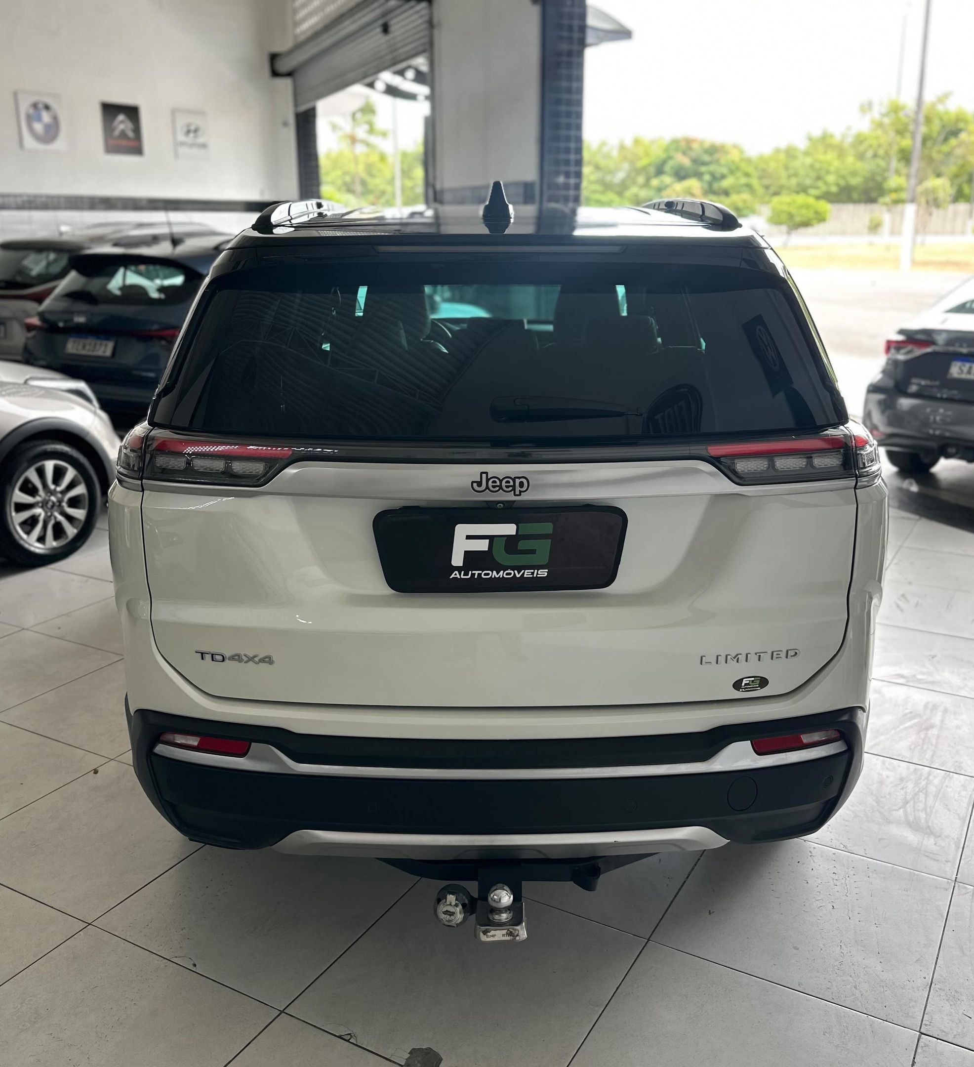Jeep Commander 5
