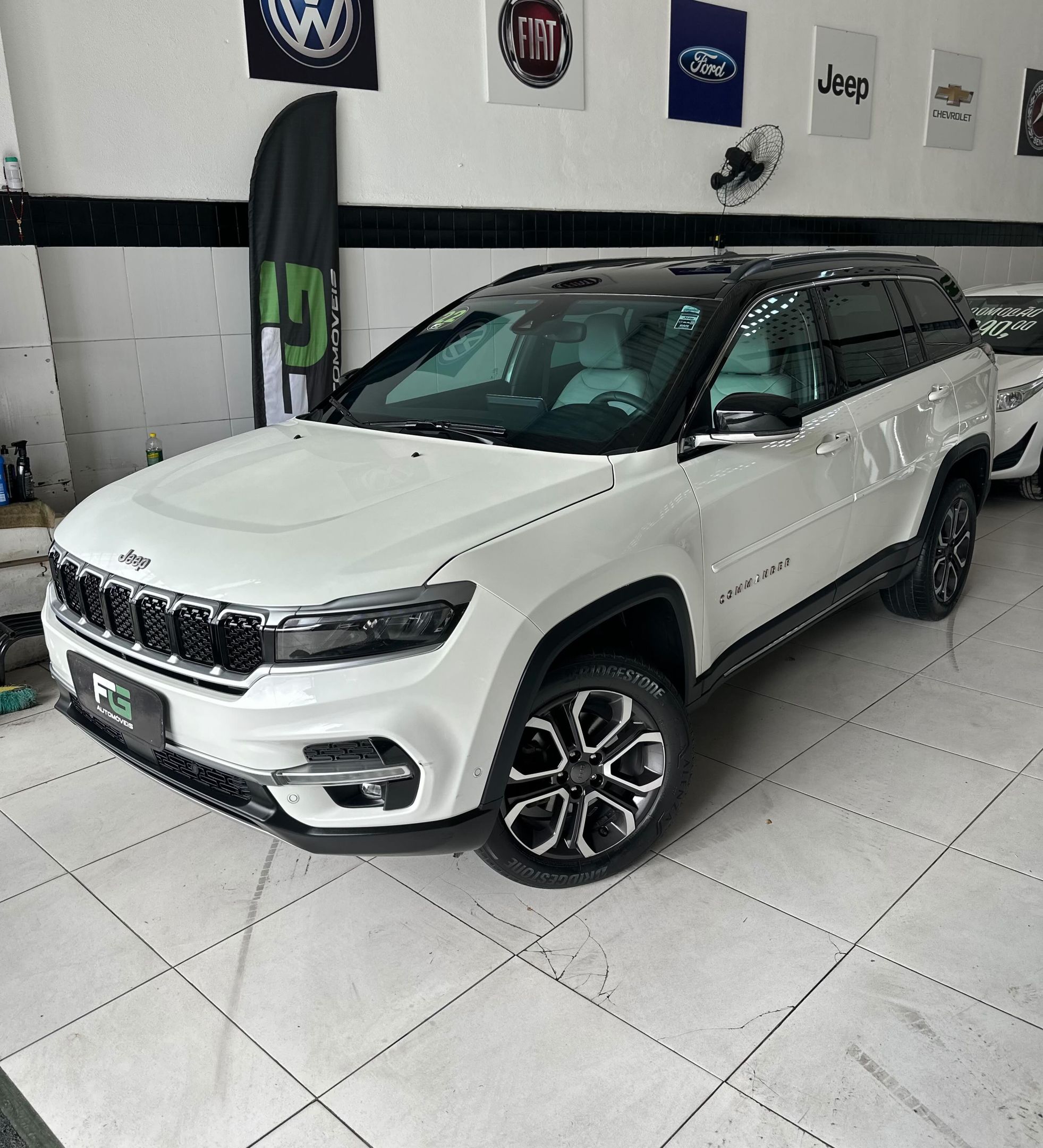Jeep Commander 3