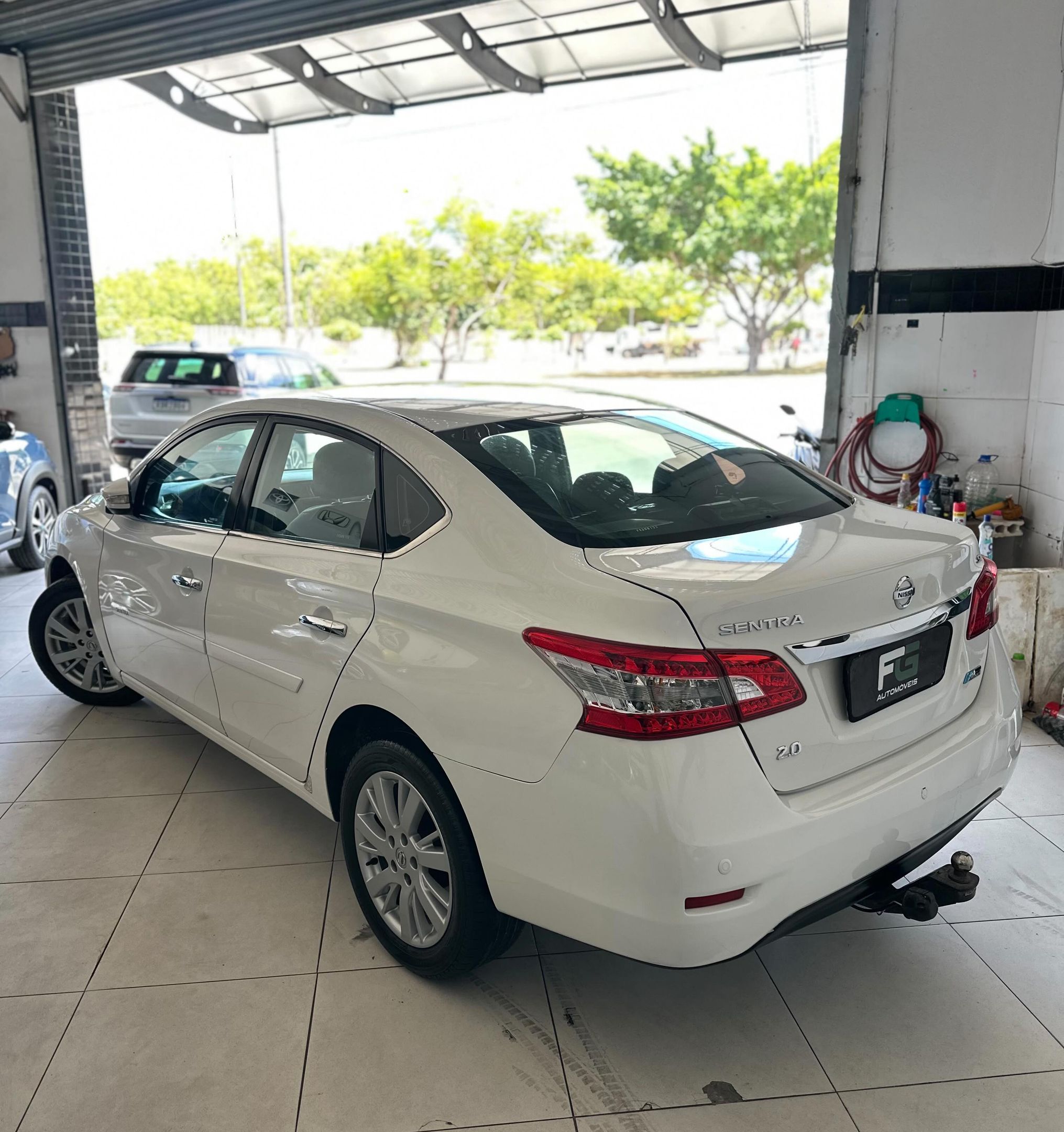 Nissan Sentra 5
