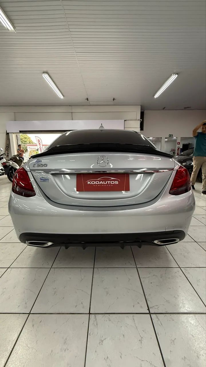Mercedes-Benz C-300 7