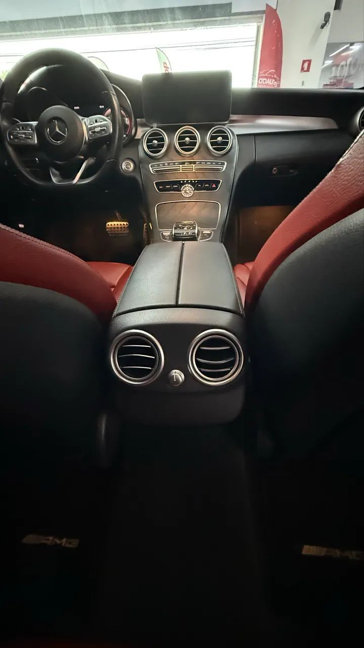 Mercedes-Benz C-300 13