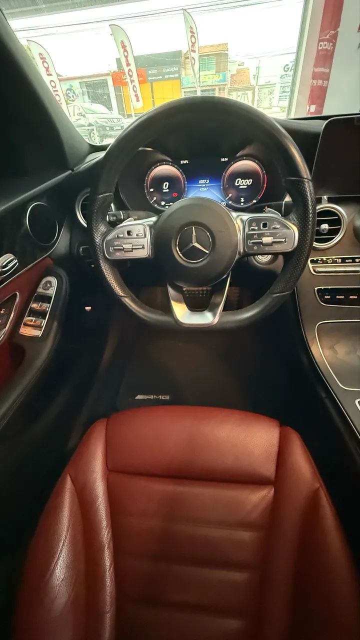 Mercedes-Benz C-300 11