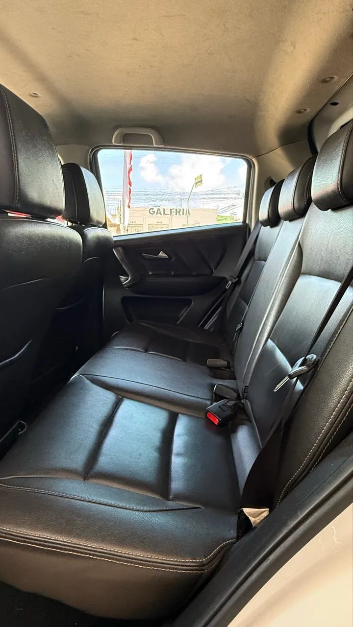 JAC IEV 8