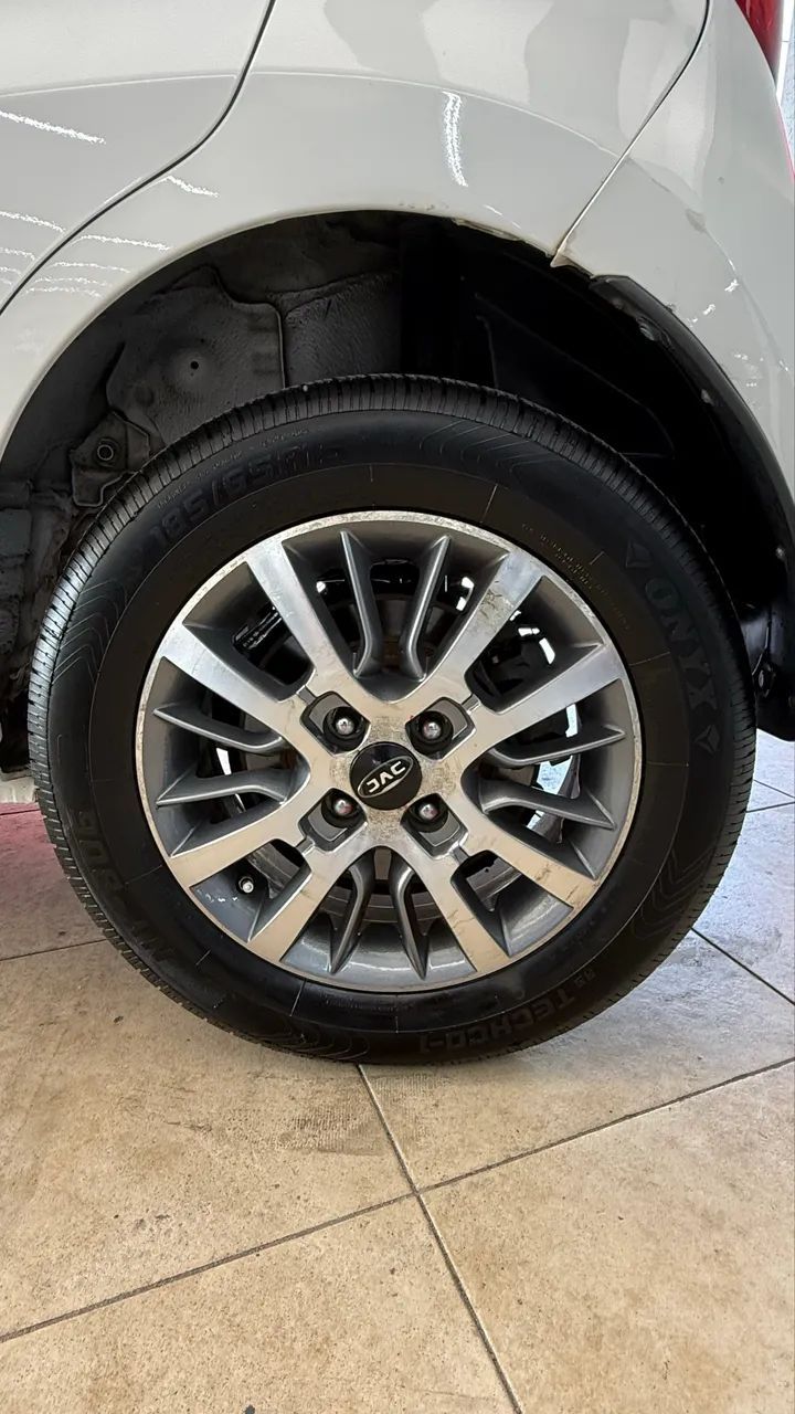 JAC IEV 10