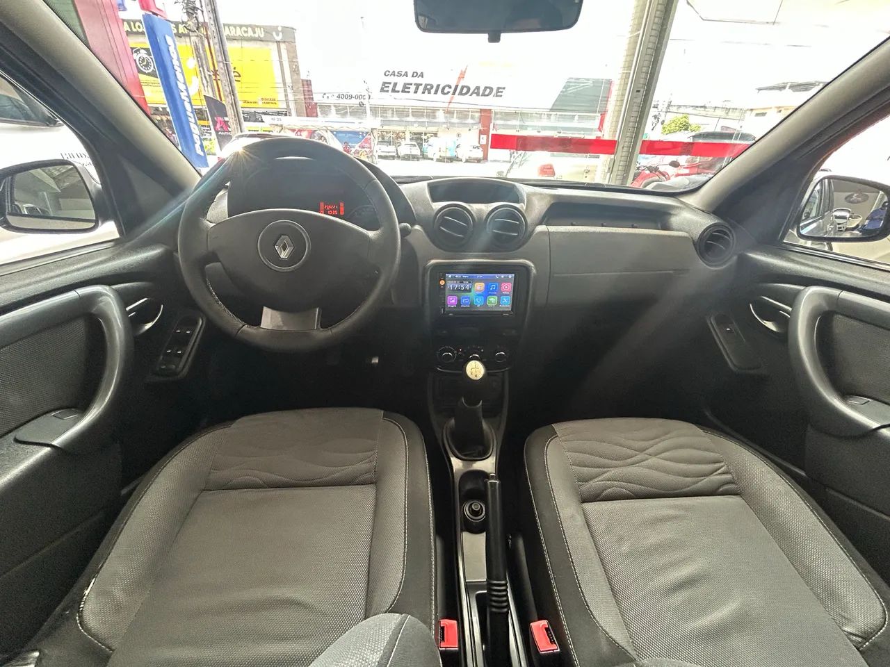 Renault DUSTER 9