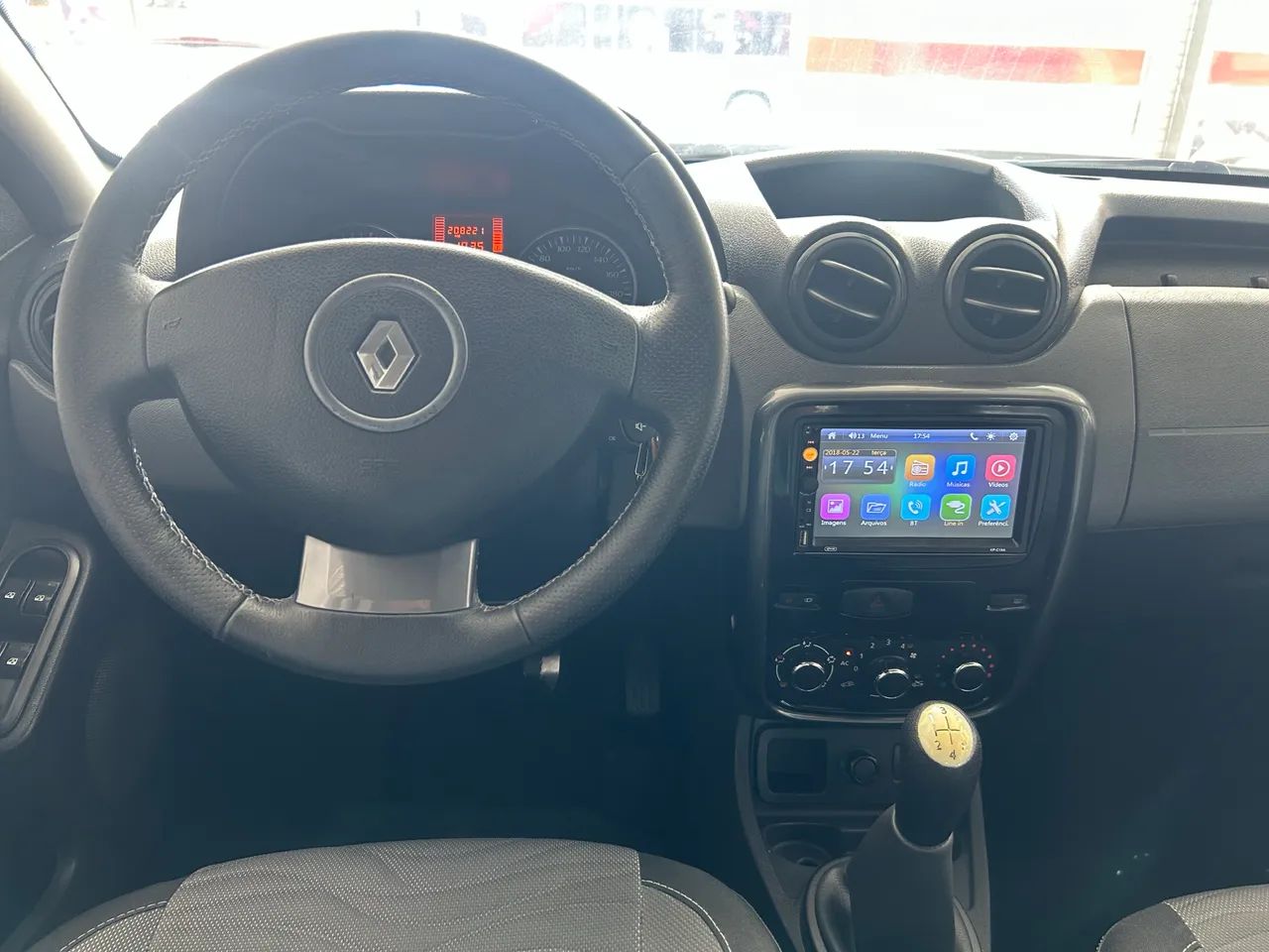 Renault DUSTER 8